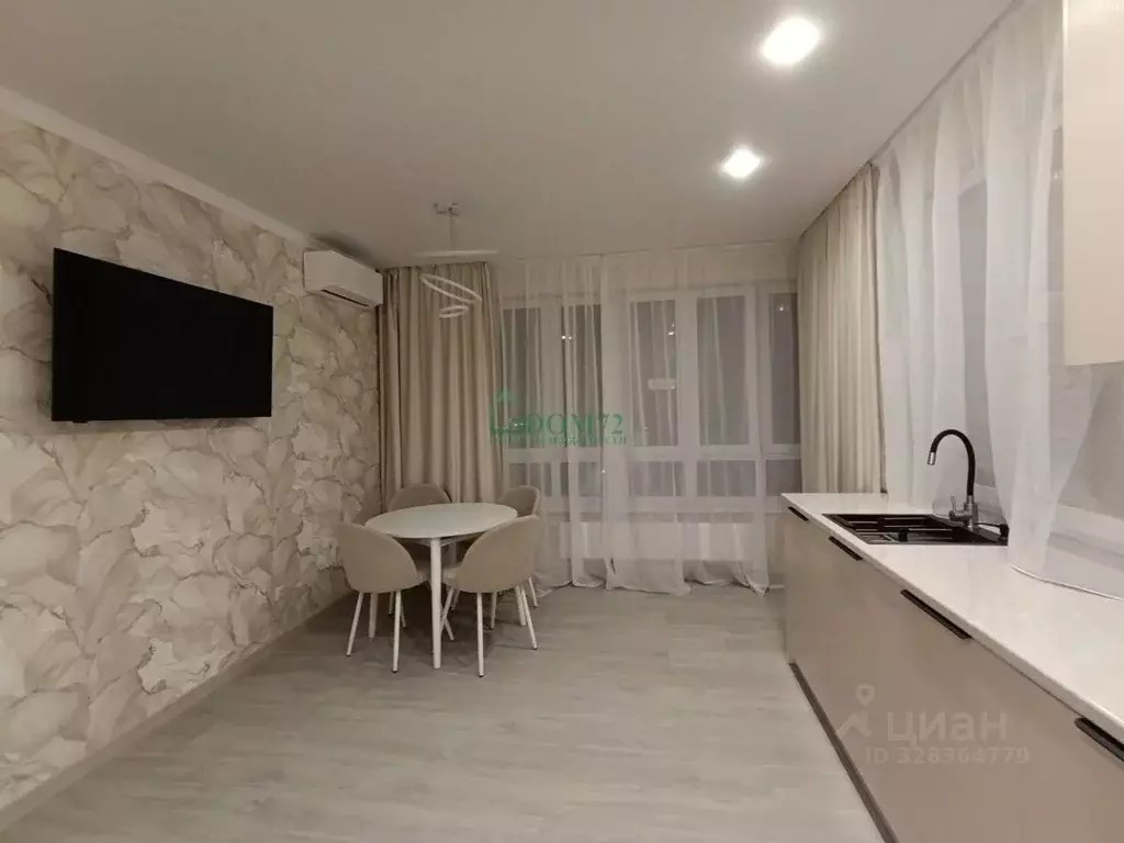 2-к кв. Тюменская область, Тобольск 15-й мкр, 25А (52.3 м) - Фото 1