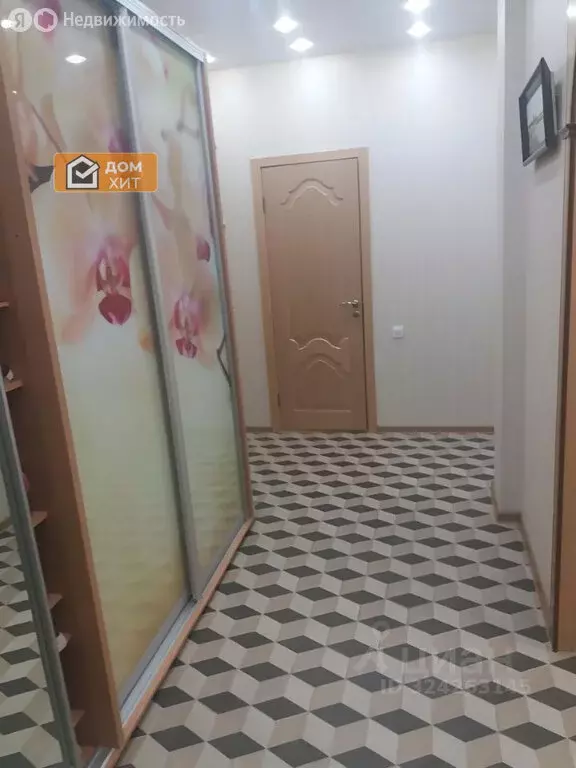 3-комнатная квартира: Симферополь, Краснознамённая улица, 72 (76 м) - Фото 2