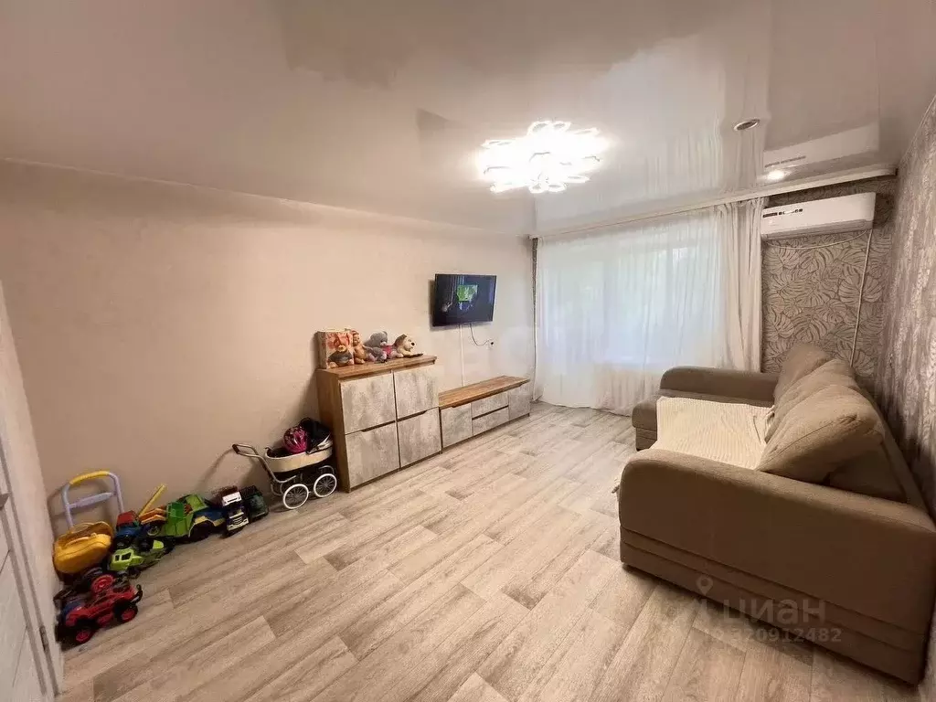 3-к кв. Пермский край, Краснокамск ул. Энтузиастов, 23 (61.3 м) - Фото 1