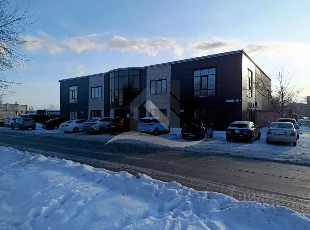 Помещение свободного назначения в Алтайский край, Барнаул просп. ... - Фото 1