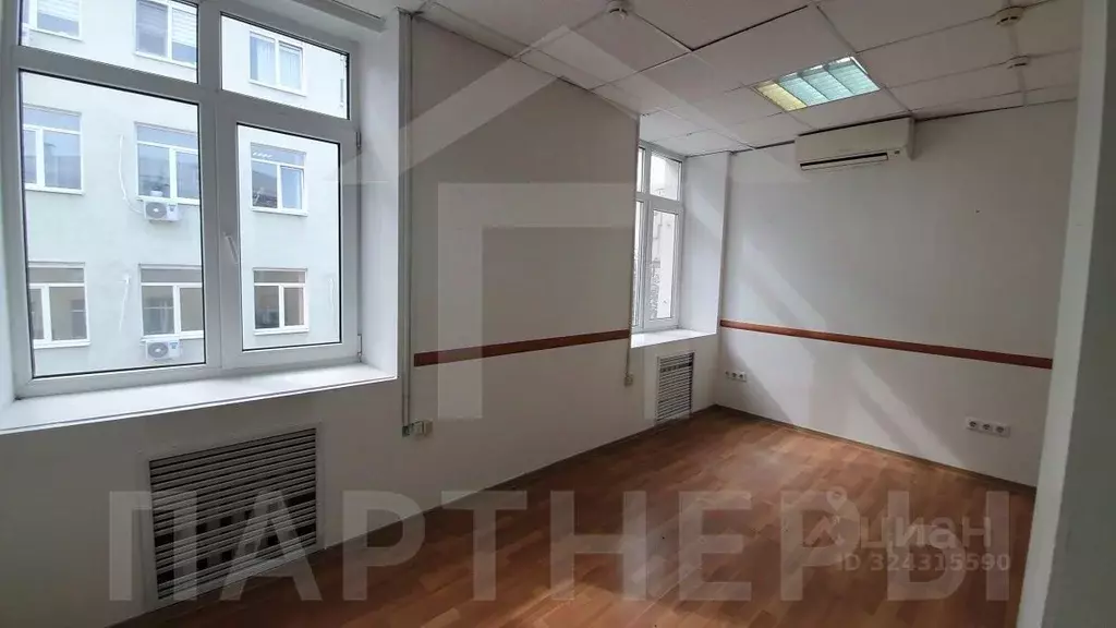 Офис в Краснодарский край, Краснодар Красная ул., 182 (97 м) - Фото 2