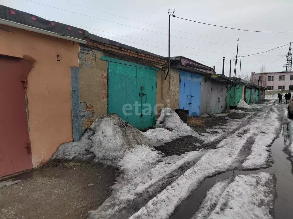 Гараж в Кемеровская область, Ленинск-Кузнецкий Топкинская ул., 13 (32 ... - Фото 0