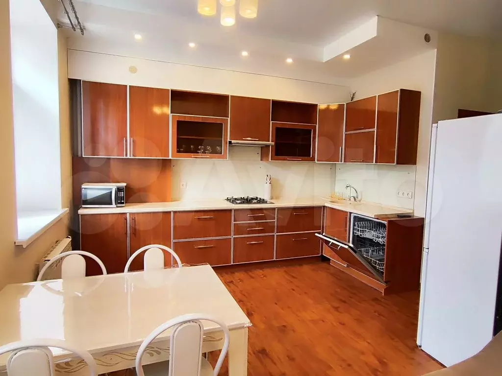 1-к. квартира, 55 м, 2/5 эт. - Фото 1