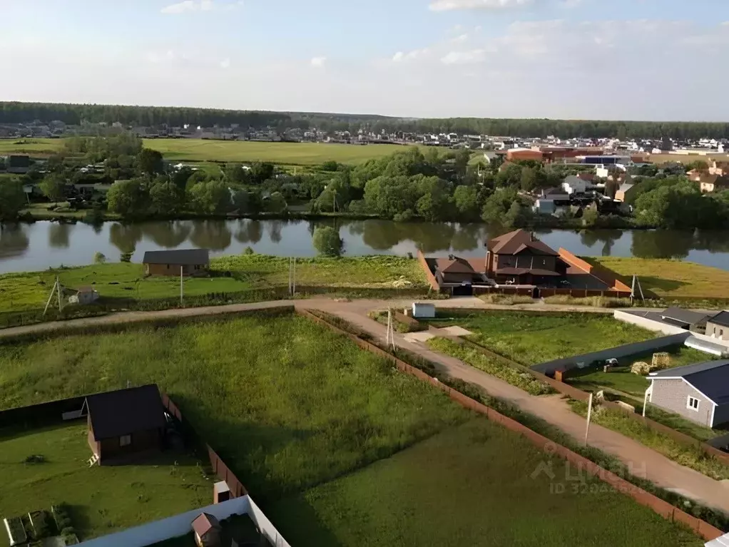 Участок в Московская область, Домодедово городской округ, д. Барыбино  ... - Фото 0