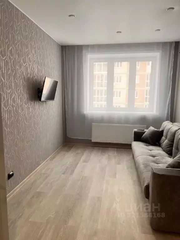 1-к кв. Тюменская область, Тюмень Дамбовская ул., 25к1 (35.0 м) - Фото 0