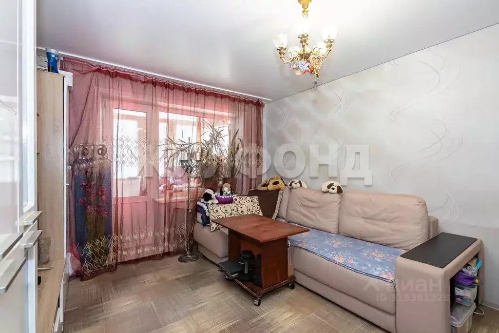 2-к кв. Новосибирская область, Новосибирск Тенистая ул., 23 (36.8 м) - Фото 0