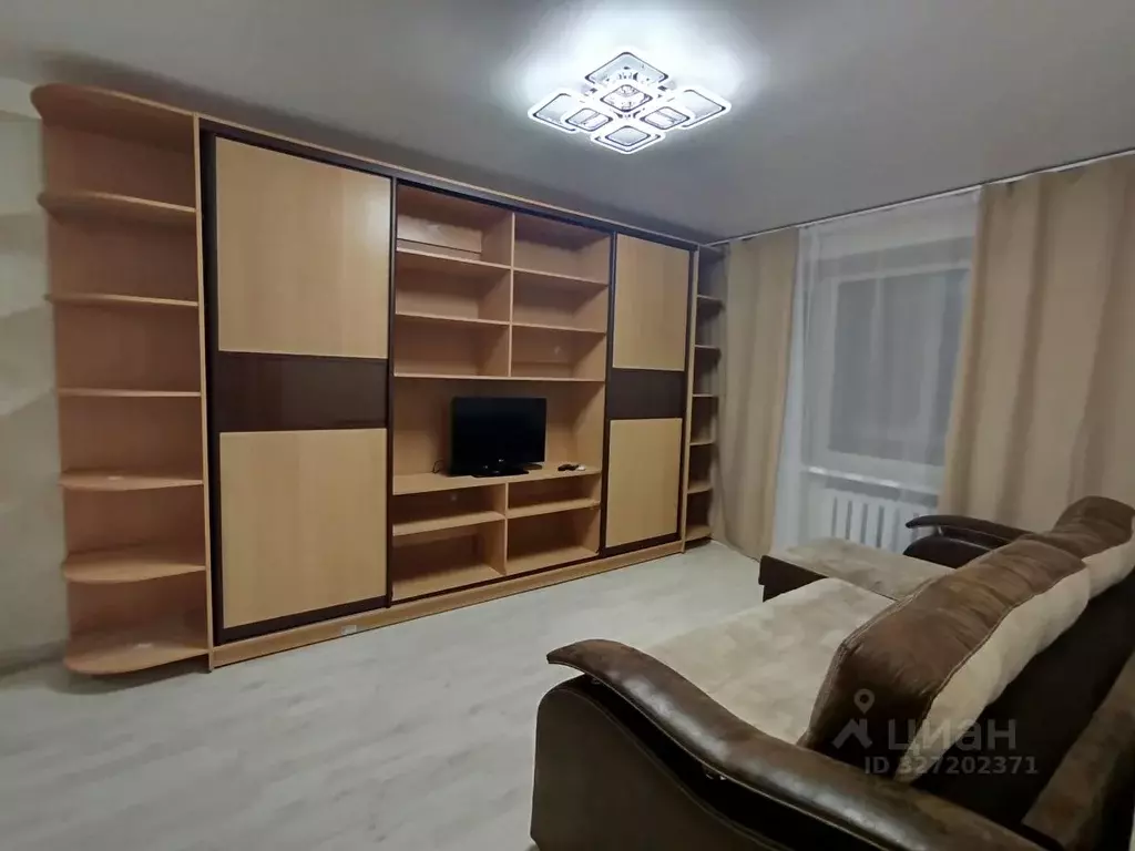 3-к кв. Ярославская область, Рыбинск 9 Мая ул., 9 (53.0 м) - Фото 1