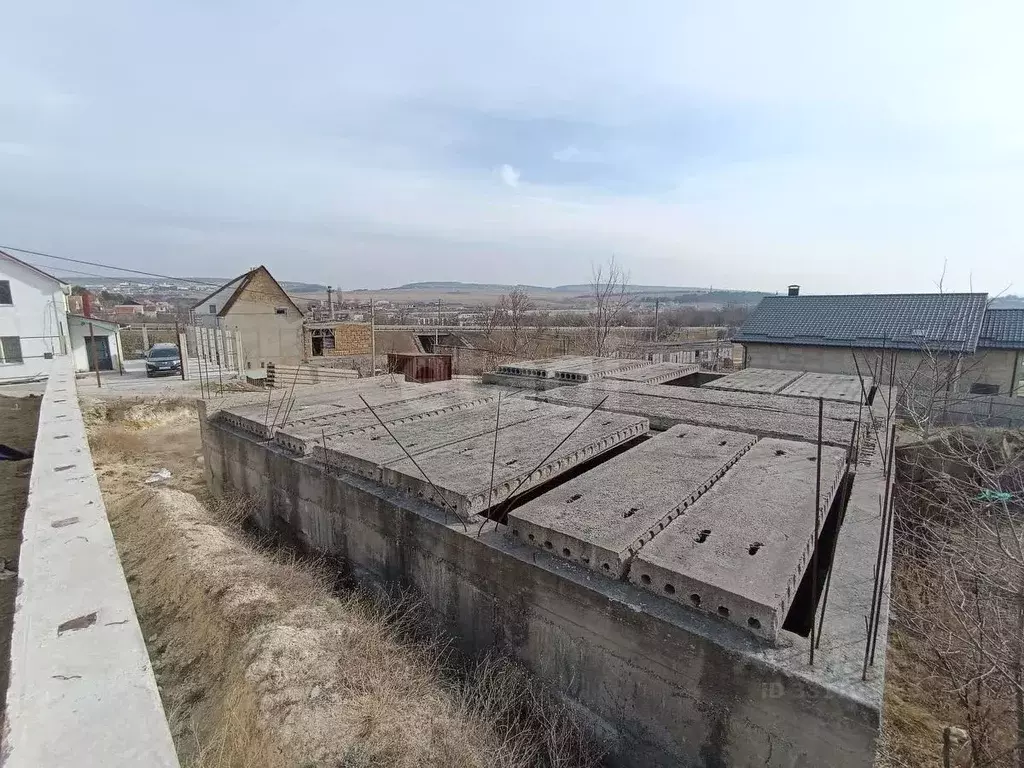 Участок в Крым, Симферопольский район, Чистенское с/пос, с. Фонтаны, ... - Фото 1