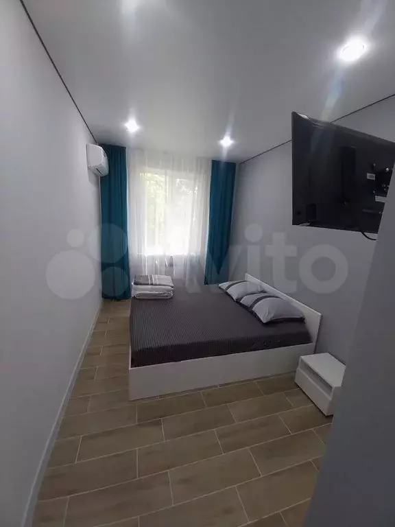 Комната 40 м в 2-к., 2/2 эт. - Фото 0