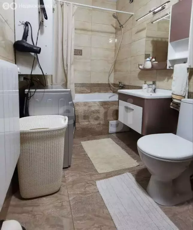 1-комнатная квартира: Калининград, улица Виктора Гакуна, 5 (43 м) - Фото 1
