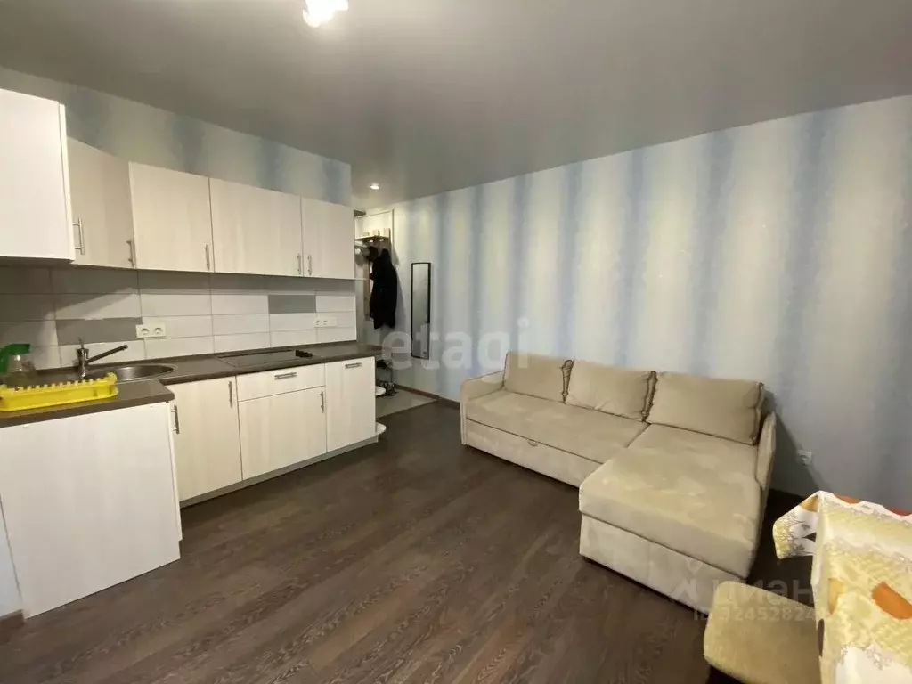 2-к кв. Тюменская область, Тюмень Холодильная ул., 49 (43.4 м) - Фото 1