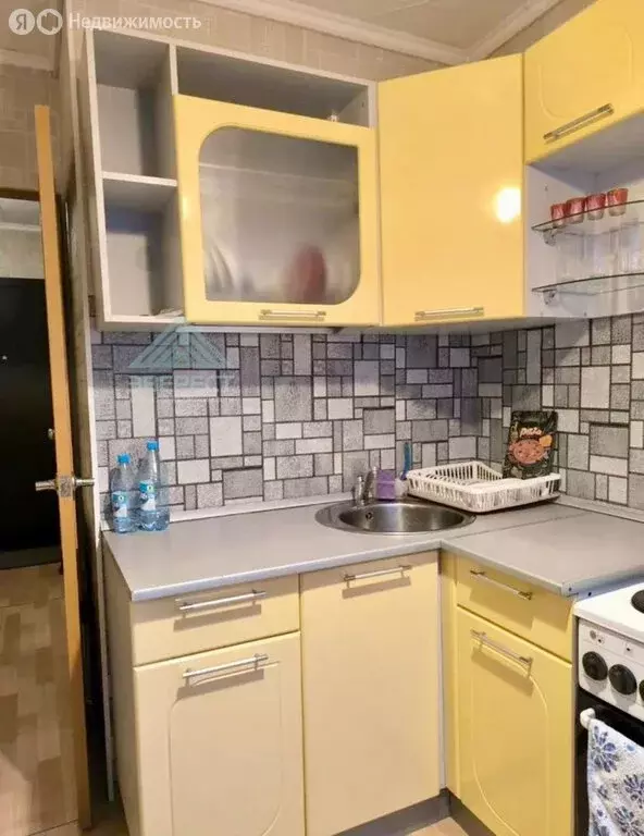 1-комнатная квартира: Абакан, Торговая улица, 20 (30 м) - Фото 0