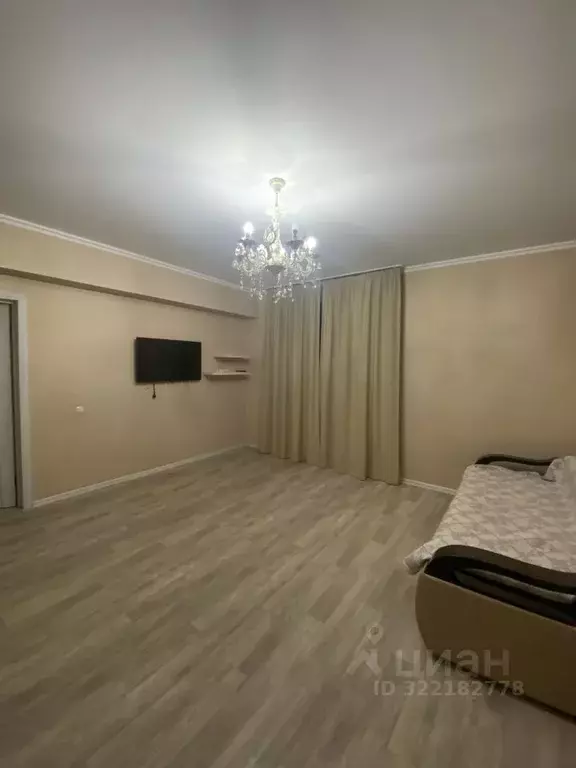 2-к кв. Калмыкия, Элиста ул. Ю. Клыкова, 7 (66.0 м) - Фото 0
