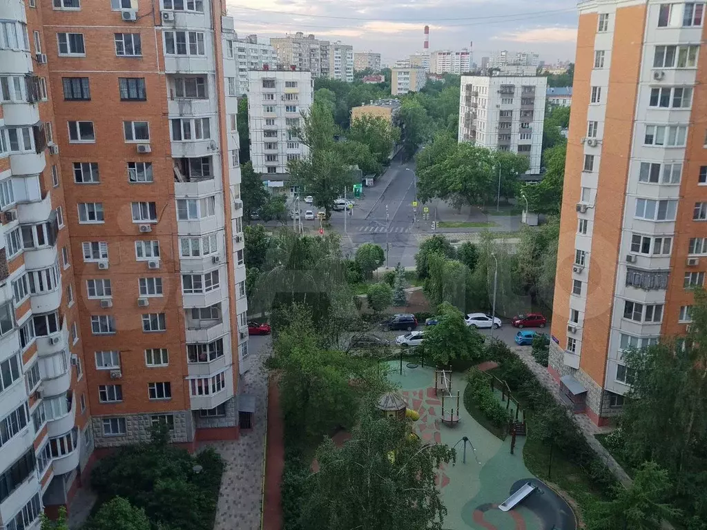 Комната 14 м в 2-к., 10/17 эт. - Фото 0