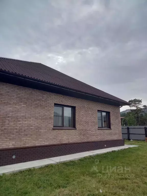 Дом в Алтай, Чемальский район, пос. Усть-Сема пер. В.И. Чаптынова (200 ... - Фото 1