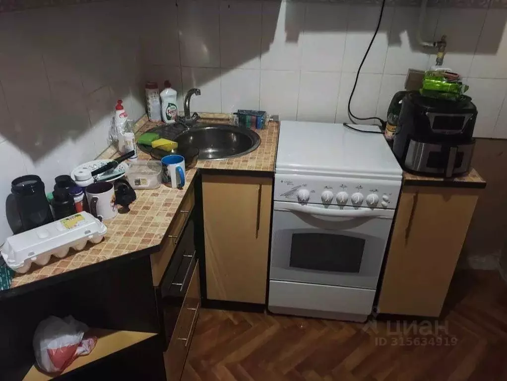 1-к кв. Белгородская область, Старый Оскол Интернациональный мкр, 36 ... - Фото 0