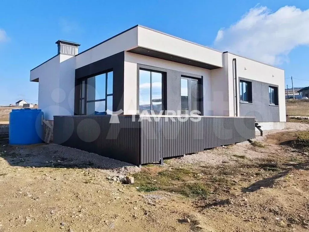 Дом в Крым, Симферопольский район, Чистенское с/пос, с. Левадки, 1-й ... - Фото 1