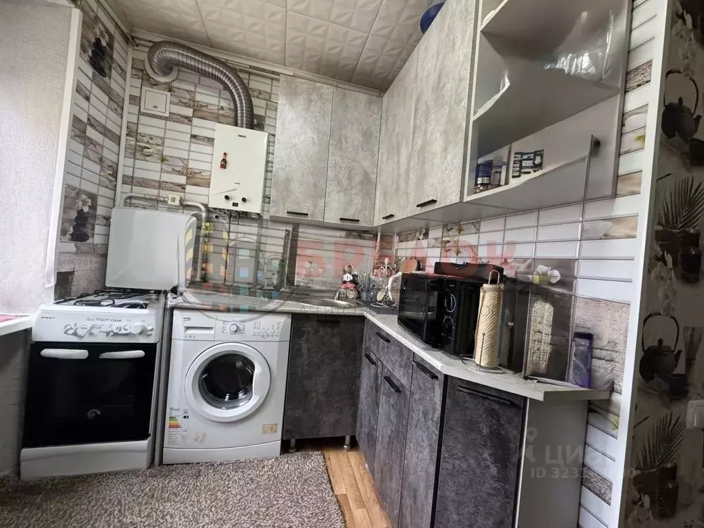 3-к кв. Ростовская область, Батайск Октябрьская ул., 118 (57.5 м) - Фото 1