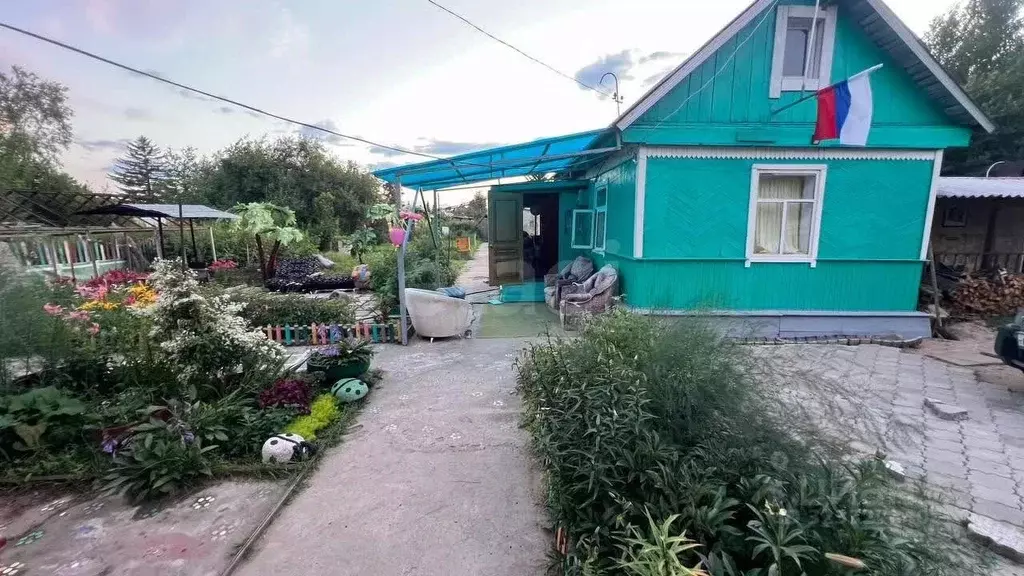 Дом в Хабаровский край, Комсомольский район, Металлург-2 АО Амурсталь ... - Фото 0