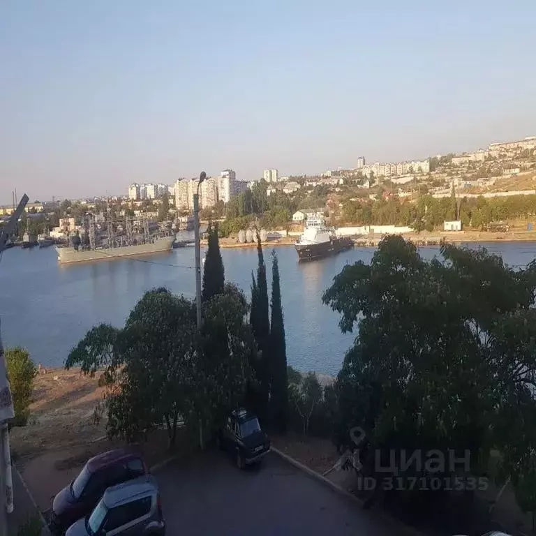 2-к кв. Севастополь ул. Адмирала Фадеева, 42 (67.0 м) - Фото 0