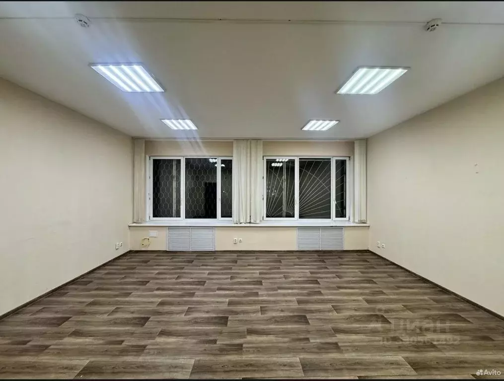 Офис в Коми, Сыктывкар Интернациональная ул., 131 (37 м) - Фото 1