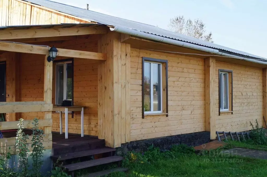 Дом в Свердловская область, Красноуфимский район, д. Голенищево ... - Фото 1