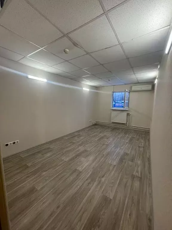 Офис в Ленинградская область, Всеволожск ш. Дорога Жизни, 9В (18 м) - Фото 1