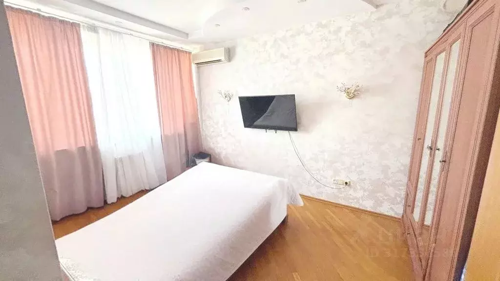 2-к кв. Краснодарский край, Сочи Гагарина мкр, ул. Красноармейская, 9Б ... - Фото 0