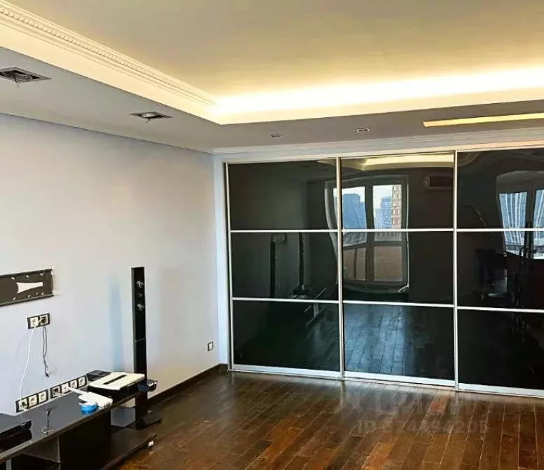 2-к кв. Новосибирская область, Новосибирск Обская ул., 50/2 (60.0 м) - Фото 0