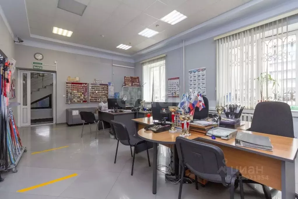 Торговая площадь в Тюменская область, Тюмень ул. Бакинских Комиссаров, ... - Фото 0