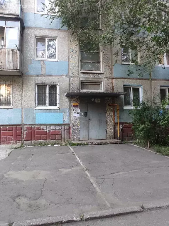 3-комнатная квартира: Омск, посёлок Амурский, улица Багратиона, 82А ... - Фото 0