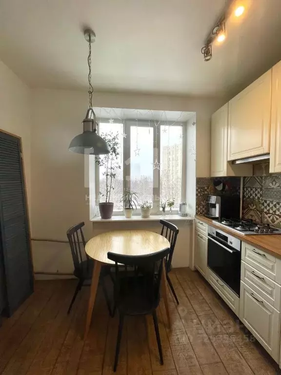 2-к кв. Челябинская область, Челябинск ул. Цвиллинга, 41А (55.0 м) - Фото 2