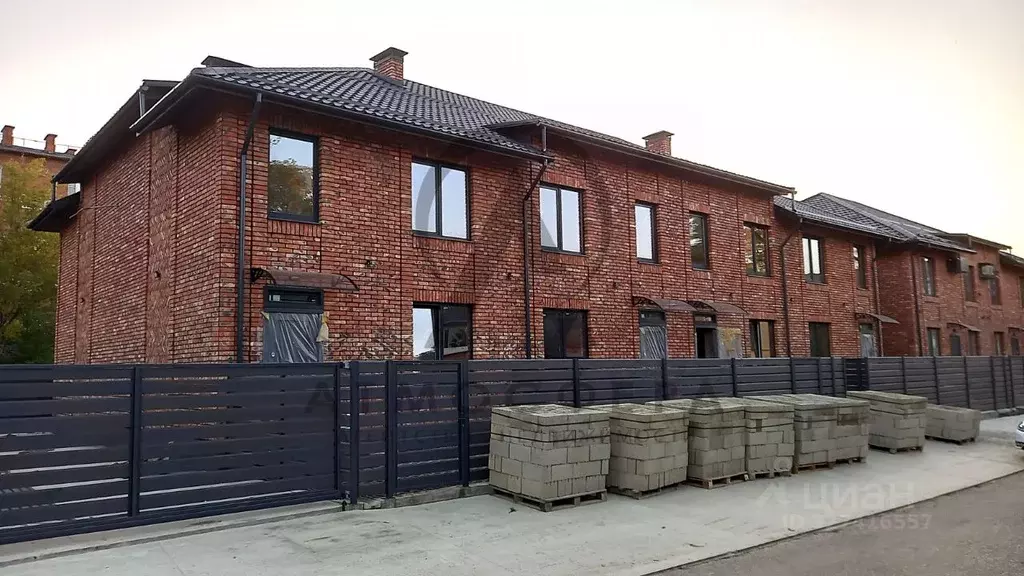 Таунхаус в Краснодарский край, Хадыженск Апшеронский район, ул. Ленина ... - Фото 1