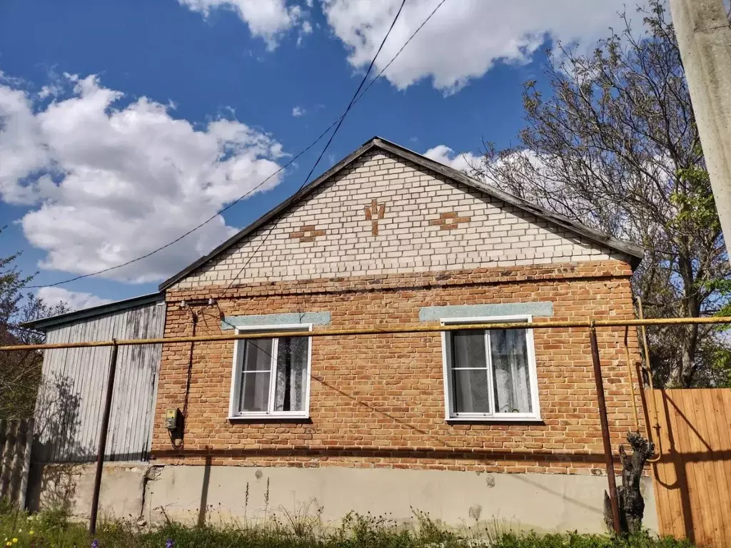 Дом в Белгородская область, Валуйки Солнечный пер., 4 (64 м) - Фото 1