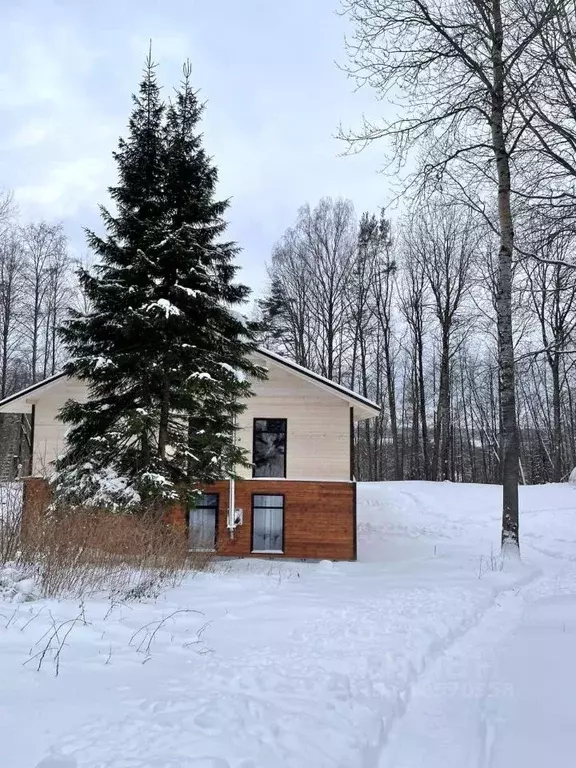 Дом в Ленинградская область, Выборгский район, Рощинское городское ... - Фото 0