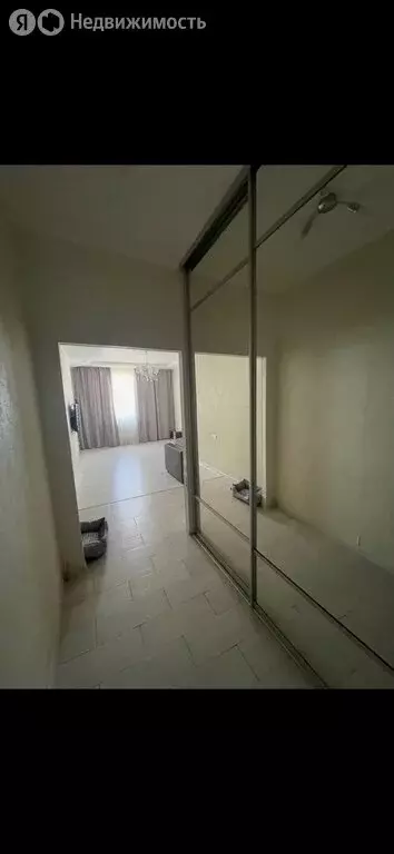 2-комнатная квартира: Волгоград, улица Ханпаши Нурадилова, 7 (58 м) - Фото 1