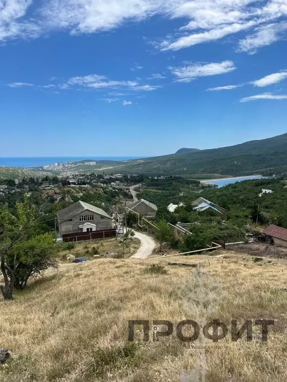 Участок в Крым, Алушта муниципальный округ, с. Изобильное ул. Горная ... - Фото 1