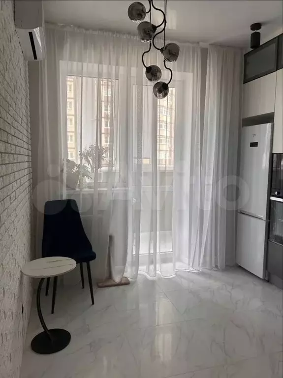 1-к. квартира, 52 м, 4/20 эт. - Фото 0