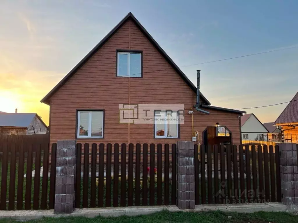 Дом в Башкортостан, Иглинский сельсовет, с. Иглино ул. Астраханцева, 2 ... - Фото 1