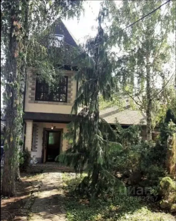 Дом в Московская область, Мытищи ул. Разина, 6 (300 м) - Фото 1