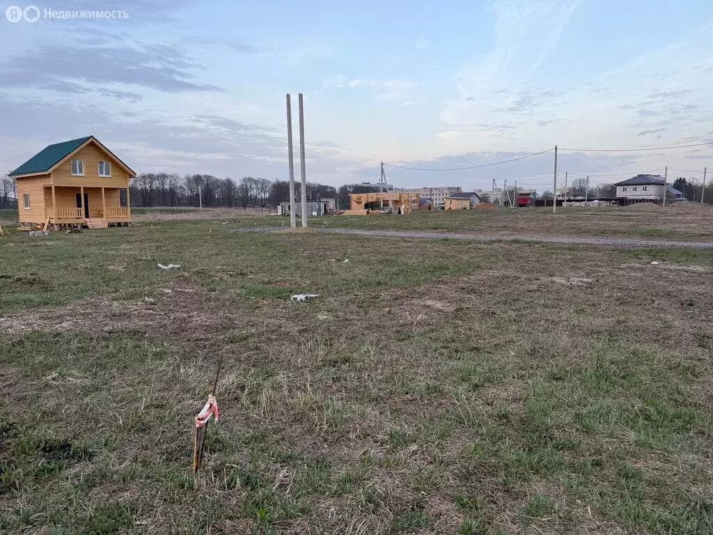 Участок в село Русско-Высоцкое, Солнечная улица, 5 (6 м) - Фото 0