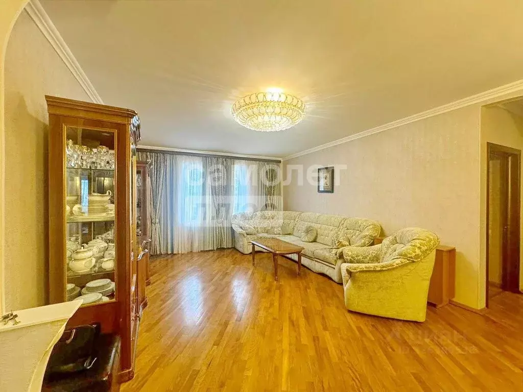 3-к кв. Калужская область, Калуга ул. Луначарского, 39 (83.0 м) - Фото 1