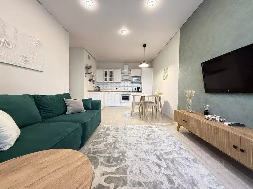 2-к кв. Свердловская область, Екатеринбург ул. Московская, 194 (70.0 ... - Фото 1