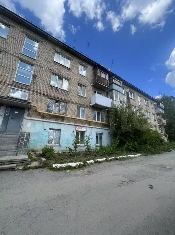 Комната 32,5 м в 4-к., 2/4 эт. - Фото 0