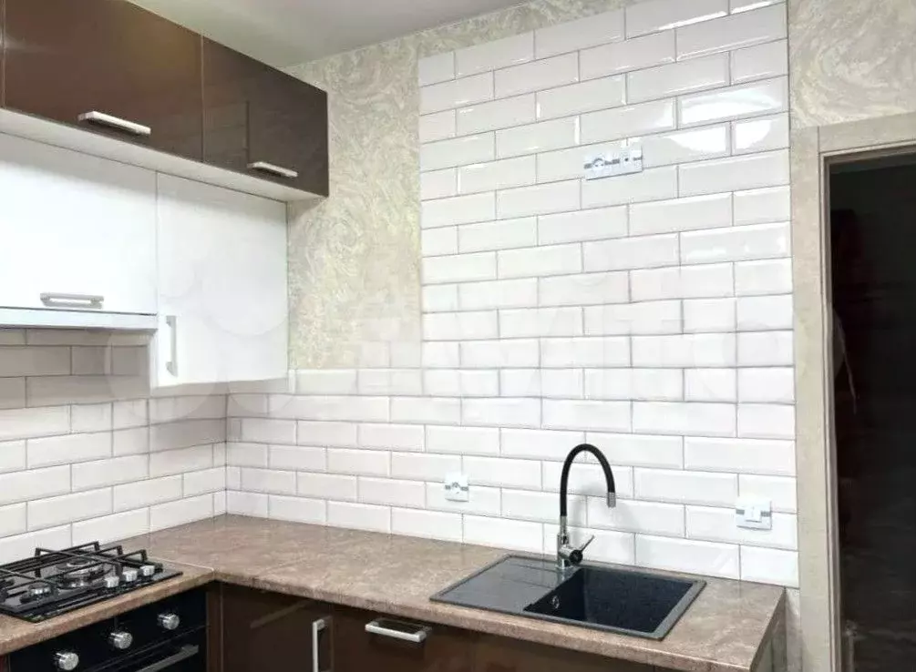 2-к. квартира, 57 м, 4/10 эт. - Фото 0