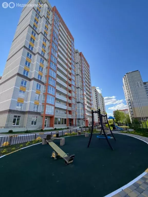 3-комнатная квартира: Брянск, улица Горбатова, 45А (91.6 м) - Фото 0