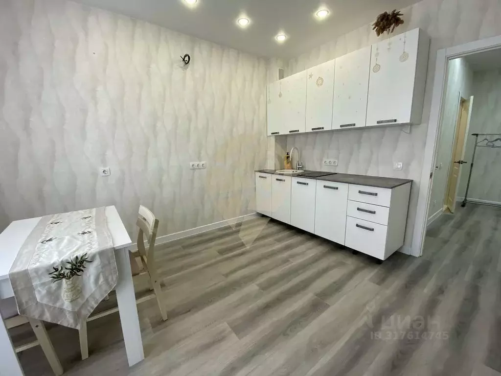 1-к кв. Белгородская область, Старый Оскол Степной мкр, 9 (51.0 м) - Фото 0