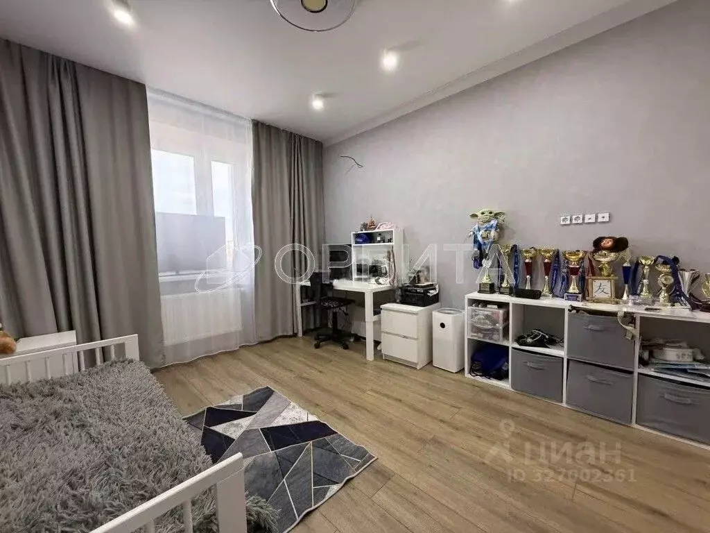 2-к кв. Тюменская область, Тюмень Новгородская ул., 14 (66.1 м) - Фото 1