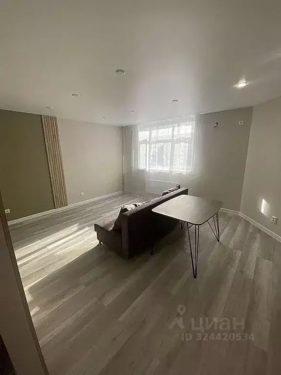 Студия Тюменская область, Тюмень ул. Первооткрывателей, 10 (38.0 м) - Фото 1