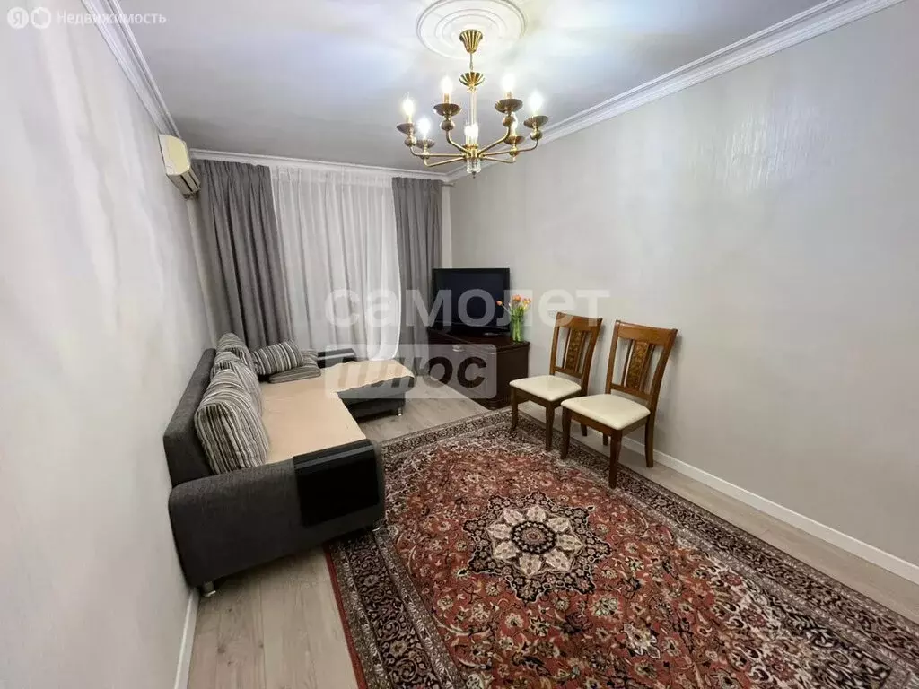 2-комнатная квартира: город Кизилюрт, улица Гагарина, 36 (57 м) - Фото 0